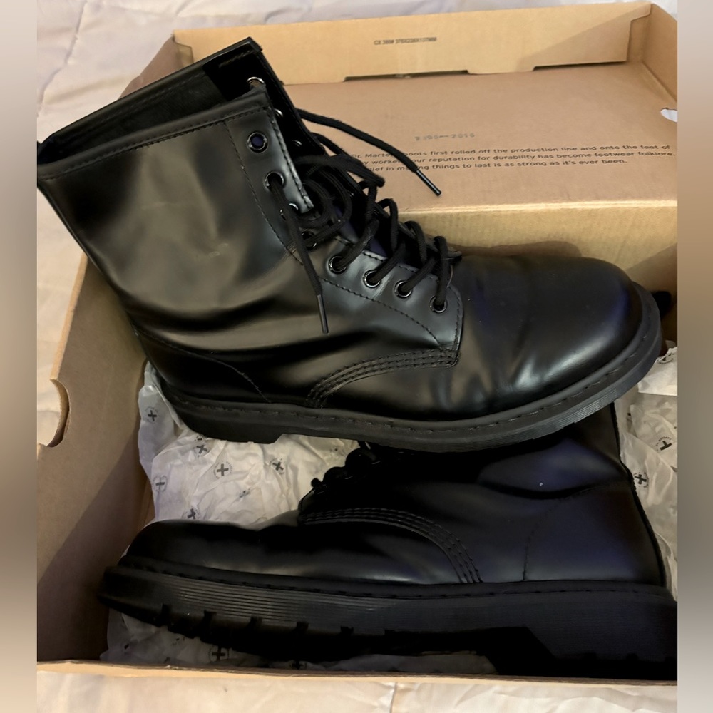 Dr Martins black boots